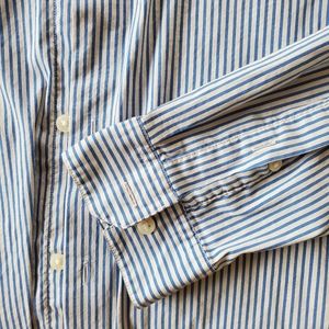 Vince medium blue stripe dress shirt seersucker